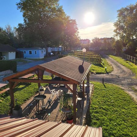 Camping Le Brochet เปโรนน์ ภายนอก รูปภาพ